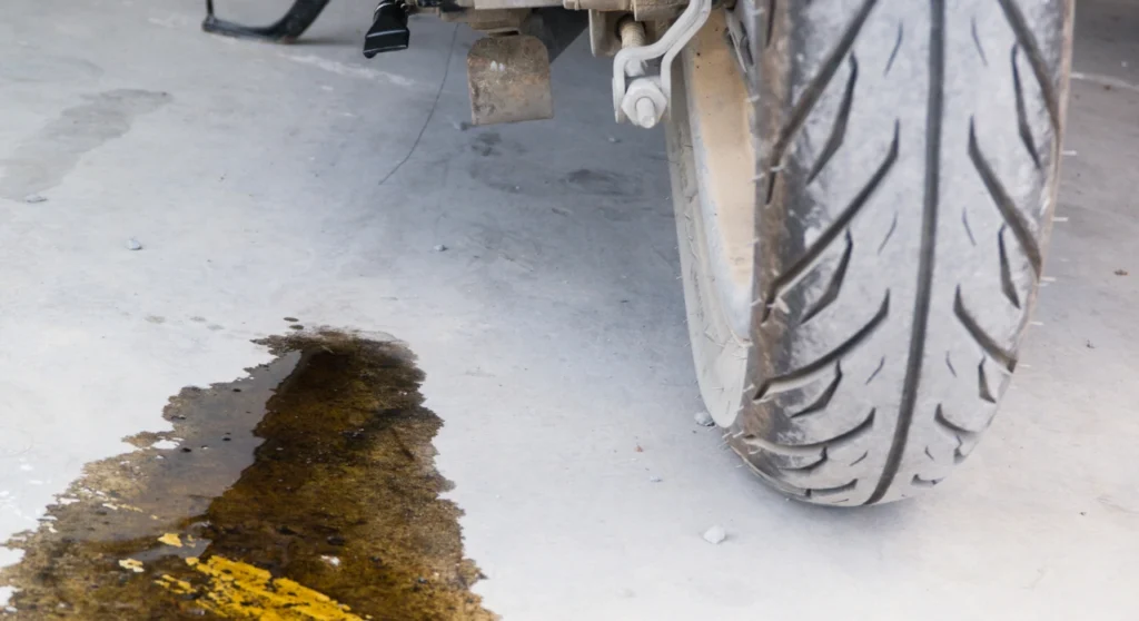 fuga de aceite en una moto de segunda